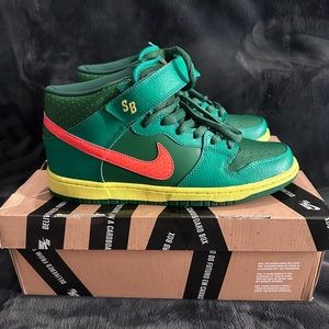 Nike dunk mid pro SB Lucky Green/ATMC